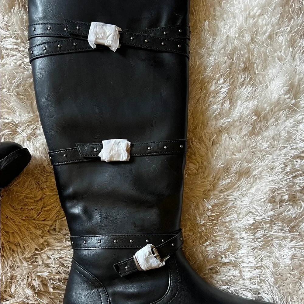 NWOT YAra Black Knee Boots with Buckle Accents ad studs